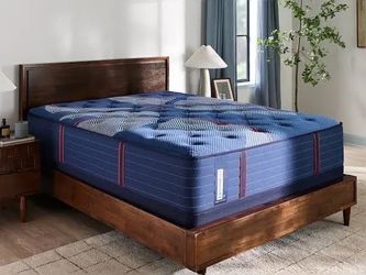 Queen pillow top Mattress