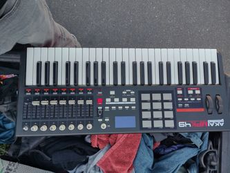 BUY IN NEXT 20 MINS! AKAI MPK 49 MIDI KEYBOARD