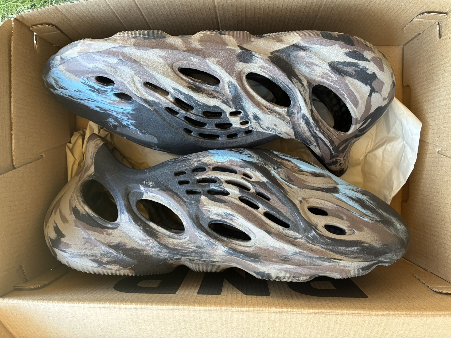 Adidas Mx Cinder Yeezy Foam Runners Size 10 Great Condition