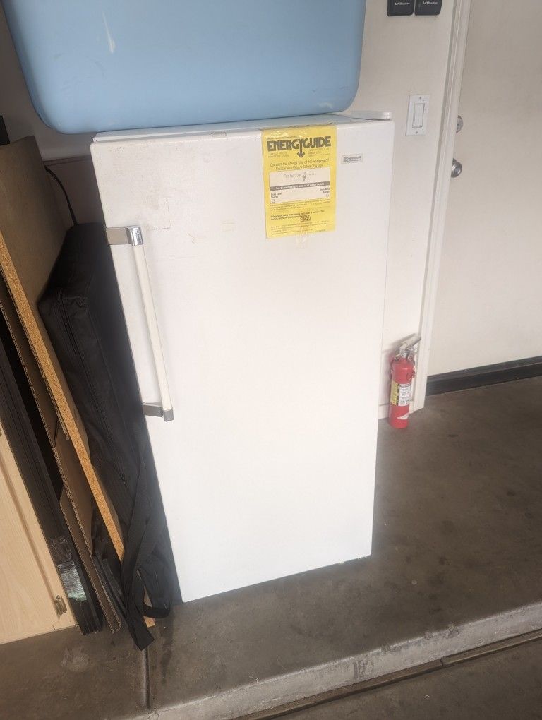 Kenmore Upright Freezer 7.5 cu. ft. 