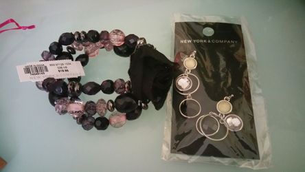New york company bracelet earring set