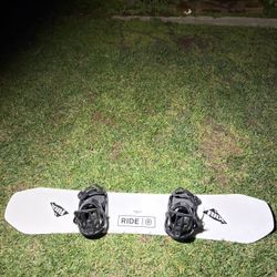 RIDE Sz 147 With Solomon Bindings Snowboard 