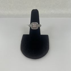 14KWG LADIES DIAMOND RING