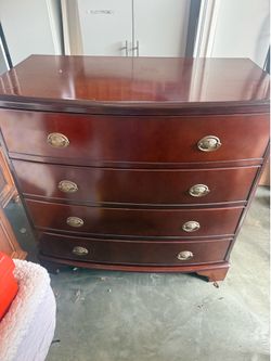 Chest of drawers
