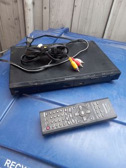 Panasonic DVD-S500 DVD Player with Remote