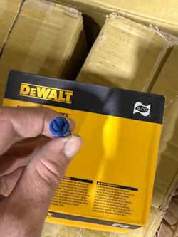 DEWALT concert screws