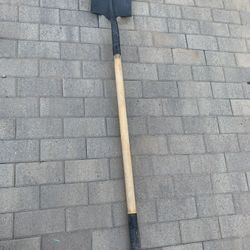  DeWalt Serrated Digging Shovel - Heavy Duty 