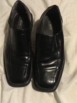 Men’s black leather Alfani dress shoes