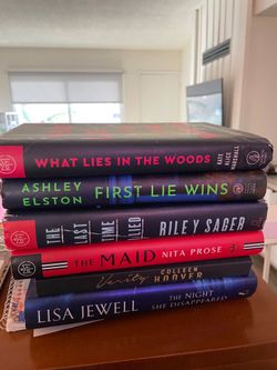 Good reads! 📖 Popular Reads Book lot