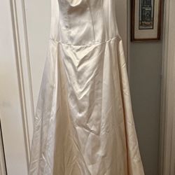 Jenny Lee Couture Silk Satin Wedding Dress  great fabric 