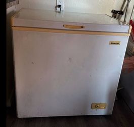 Magic Chef deep freezer