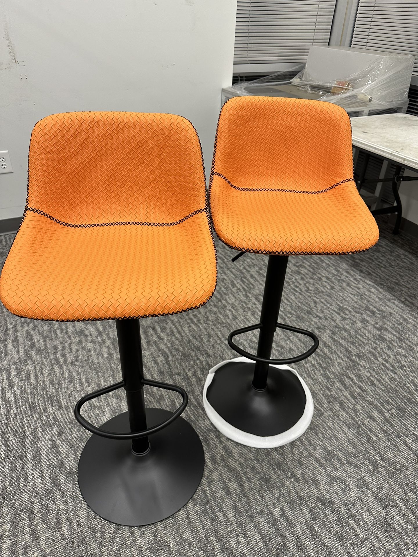 Bar Stools Set of 2 Adjustable Barstools Swivel Bar Stool Counter Height Bar Chairs Modern Upholstered PU Leather with Back for Kitchen Island (Vintag