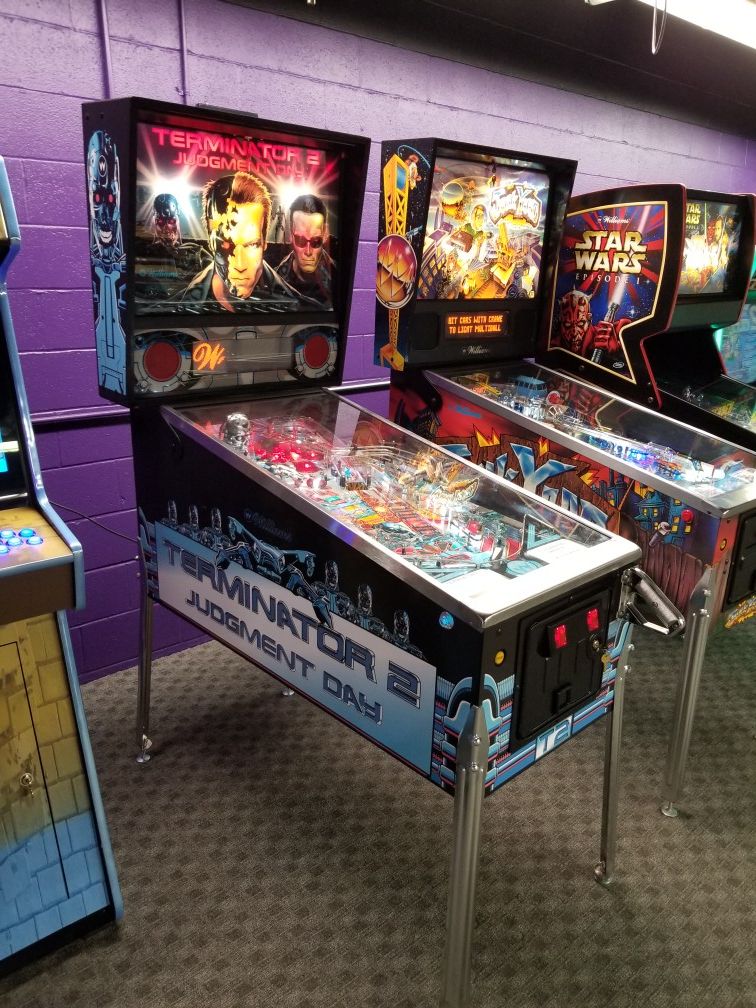 Terminator 2 Pinball Machine (Refurbished With A Warranty)
