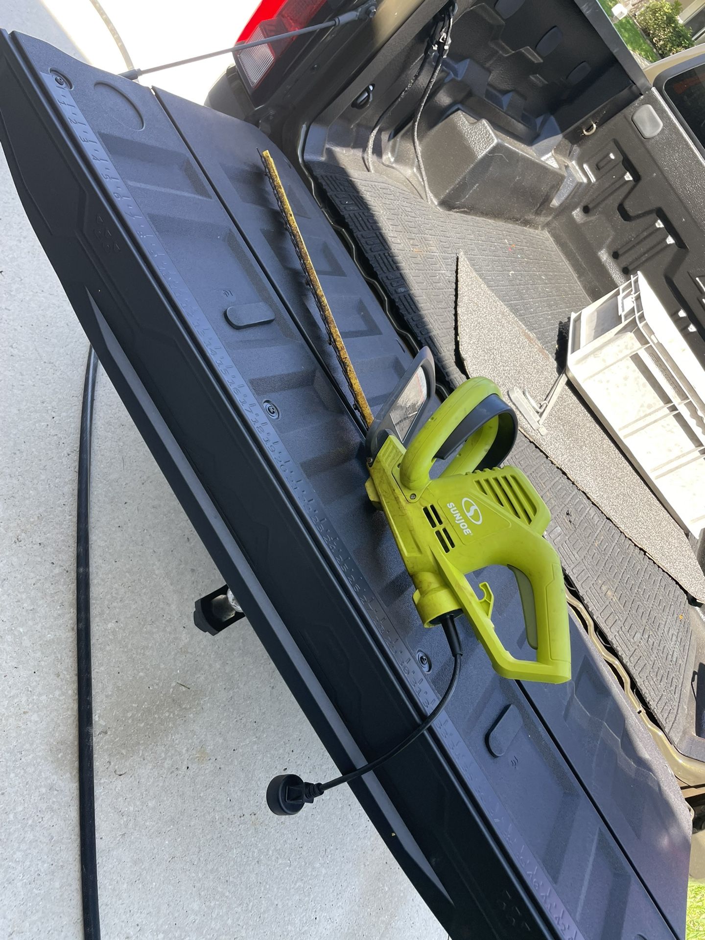Electric Hedge Trimmers work great
