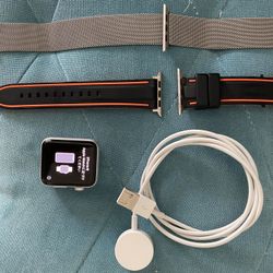 Apple Watch Series 2 42mm Aluminum case + Accessories