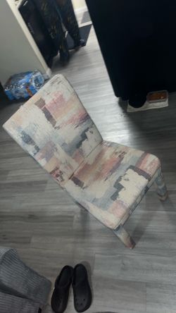 5 Italian material seats