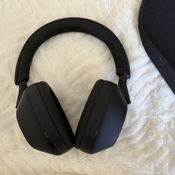 Sony WH-1000XM5 Wireless Noise Cancelling Headphones