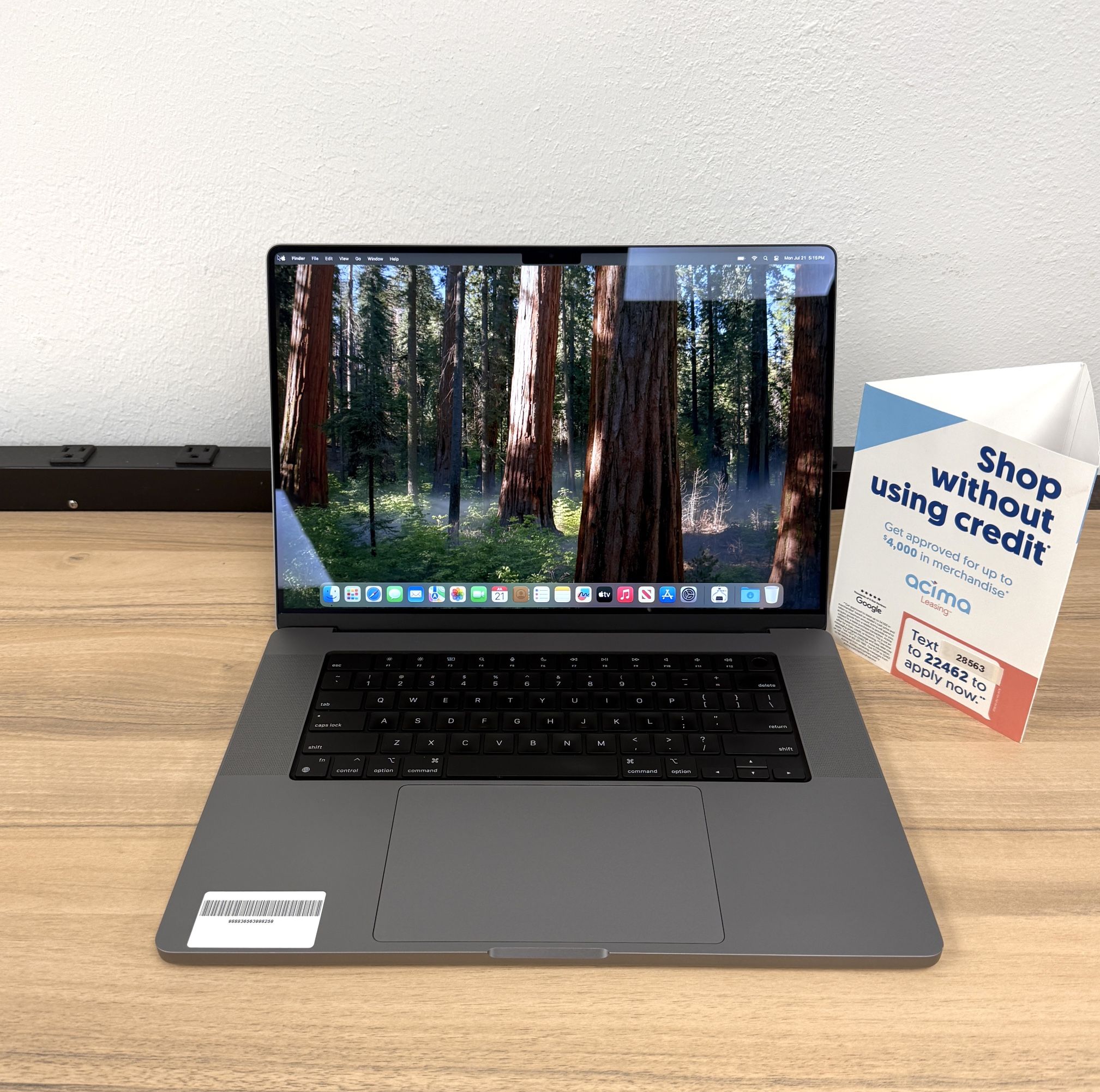 16 inch MacBook Pro M1 Pro 10 Core*32GB RAM*500GB SSD