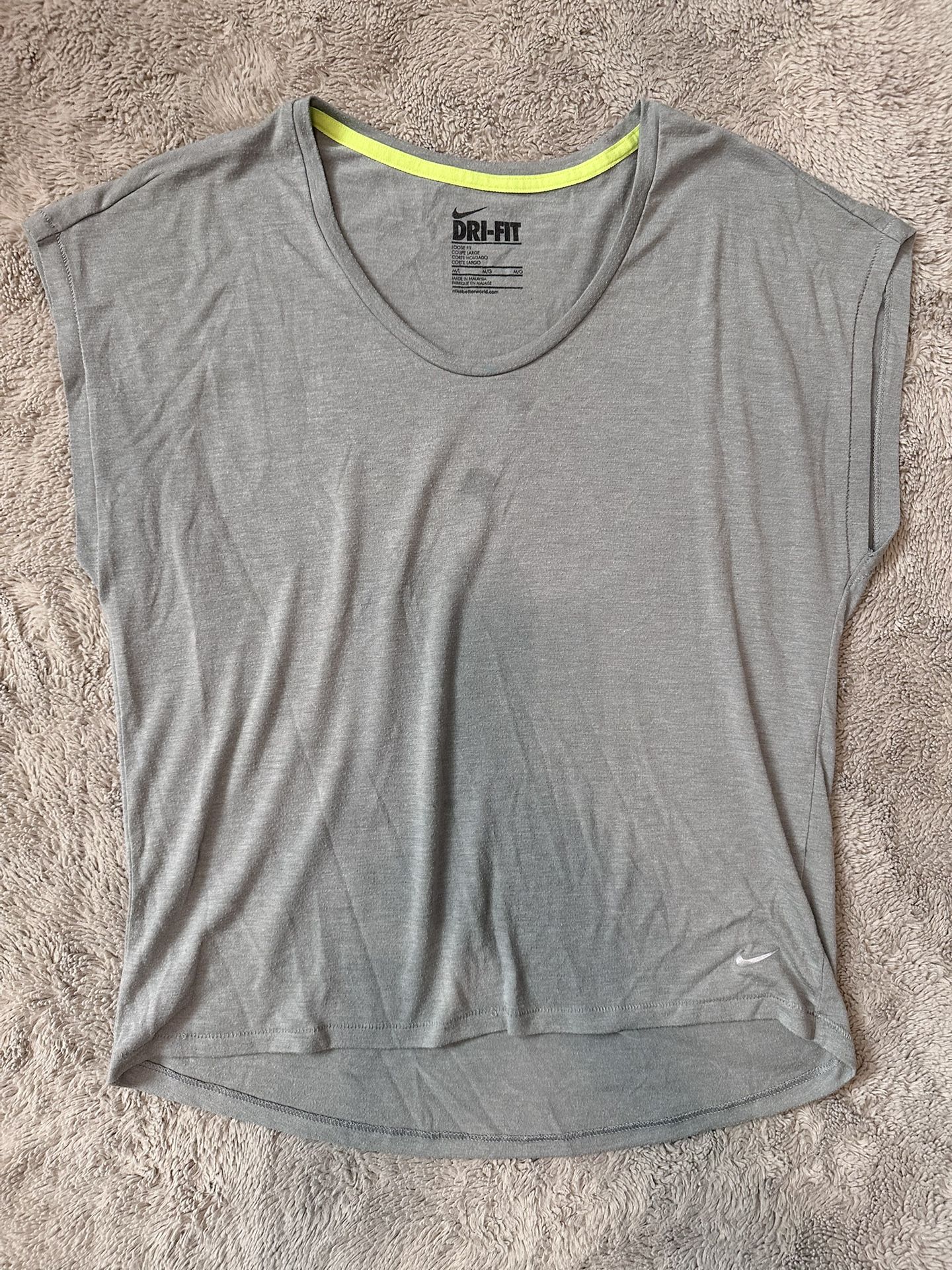 Nike Woman’s Shirt