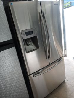 Samsung stainless steel french door refrigerator - Free delivery