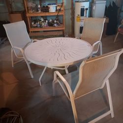 patio table and chairs