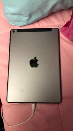 Unlocked Apple iPad 9th gen wi-fi + cellular
