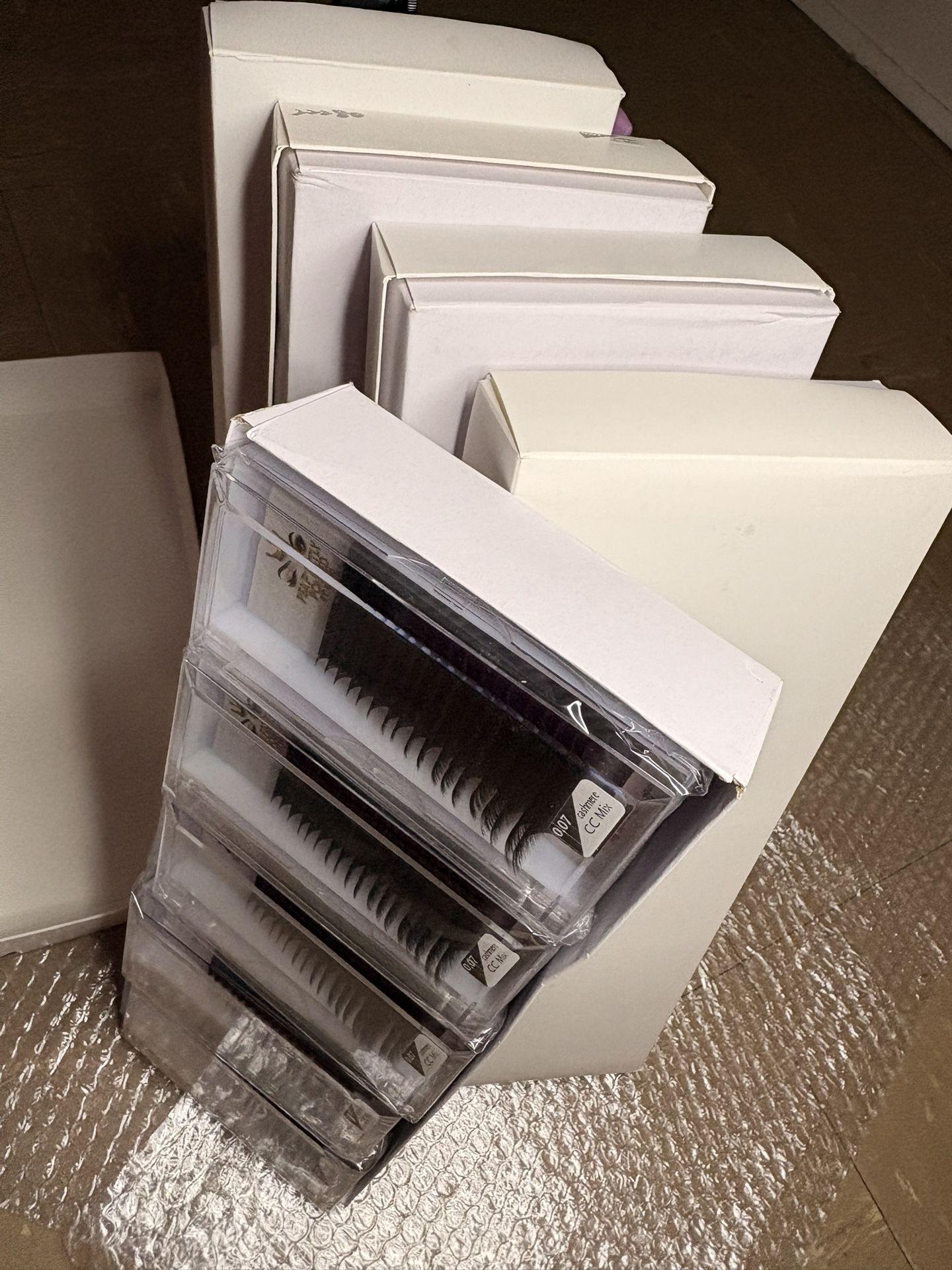 ✨ Lash Tech Clearance – Cashmere Lash Trays (Brand New)