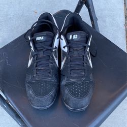 Nike Baseball Shoes Size 9.5 Boys 