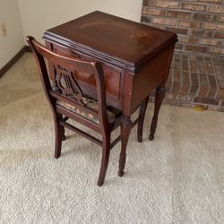 Antique Sewing Machine Table And Chair