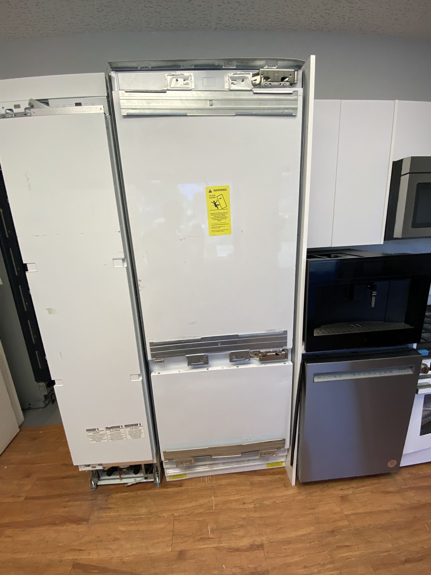 Bloomberg Refrigerator 30”Inch Bottom Freezer Panel Ready