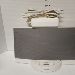 Bose sounddock series II white with power adapter