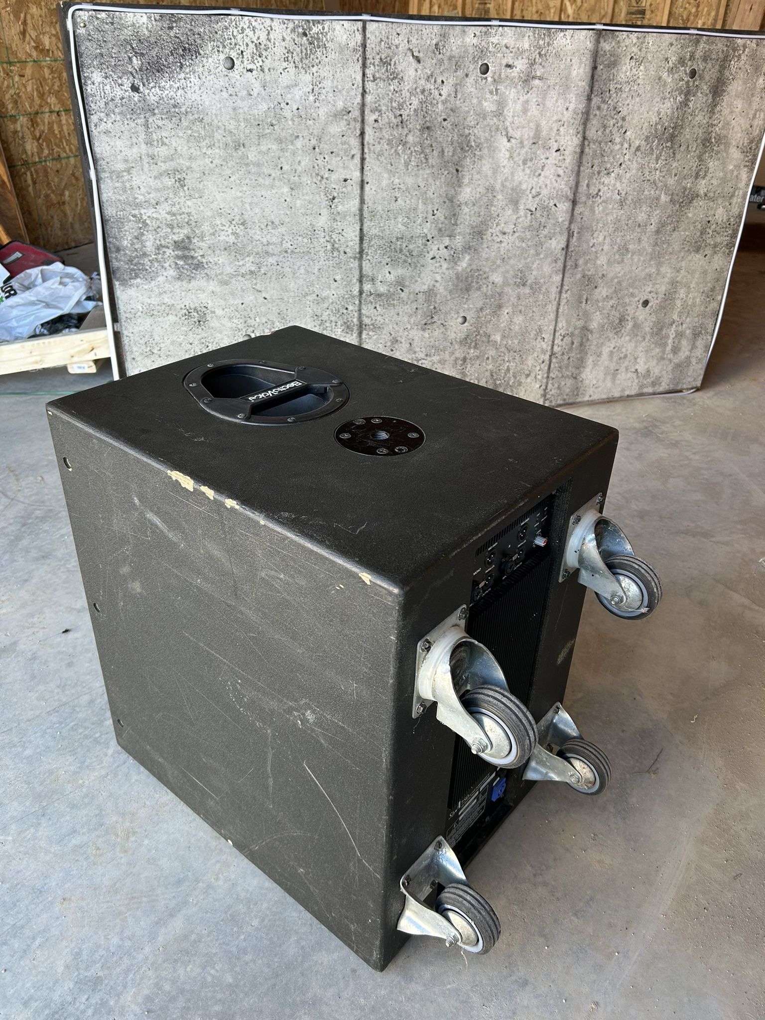 Powered Subwoofer