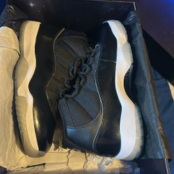 Jordan 11 Space Jam