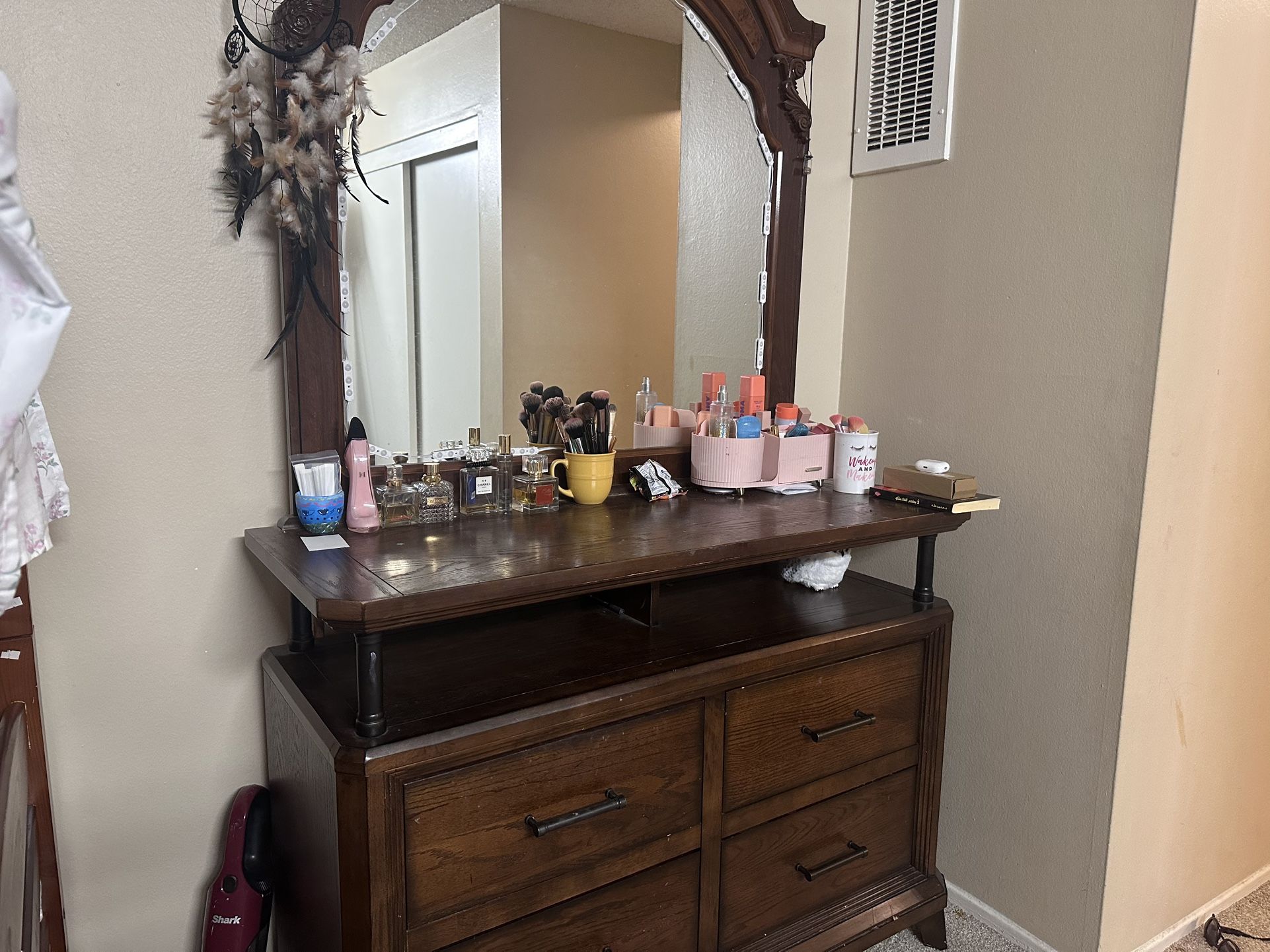 Mirror Dresser