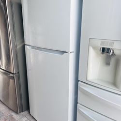 Top Freezer Refrigerator 