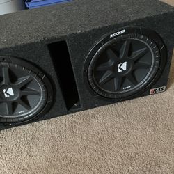 2 Kicker C12 Comps With Ported Box