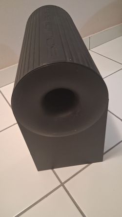 B&W solid ovale subwoofer passive.