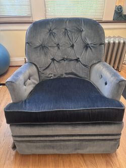 Vintage Swivel Rocking Chair $80 OBO