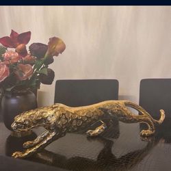 Leopard Statue