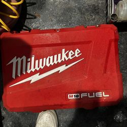 Milwaukee Drill Set BOX