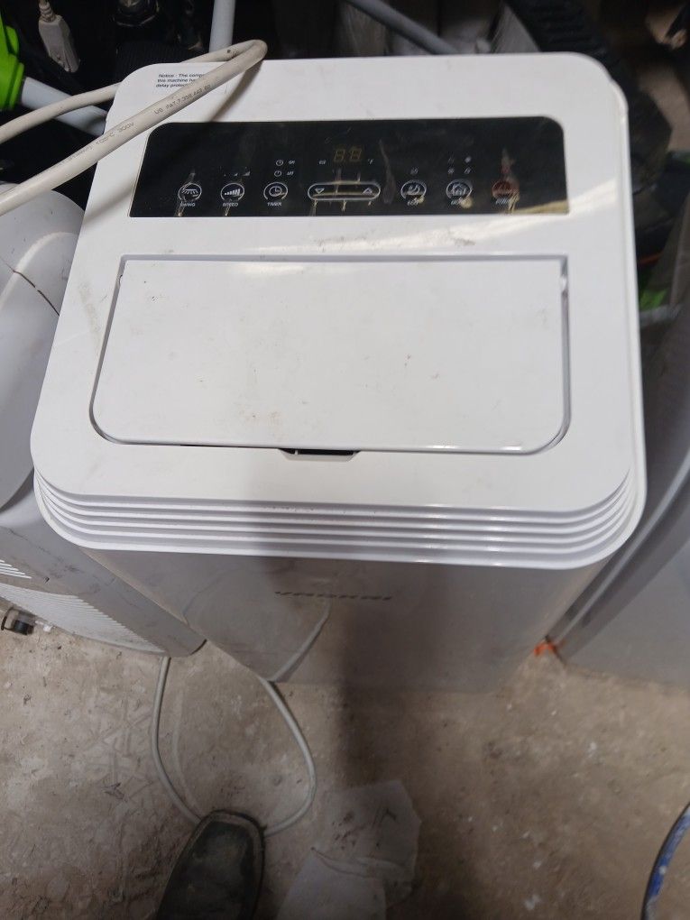 Window Mounted Air Conditioner