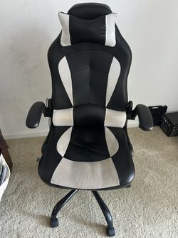 Ergonomic Gaming Chair 