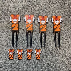 Tiger Divot Tool And Ball Marker 
