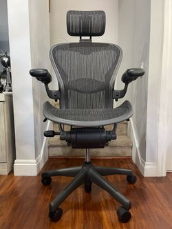 Herman Miller Aeron Size B Fully Loaded With Headrest