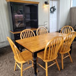 Oak Country Dining Table And 6 Chairs/Set/Black/Rustic/Farmhouse/Solid Wood/Matching/Comes with Hutch/Rare/Butcher Block/Shabby/Distressed/Unique/Fami
