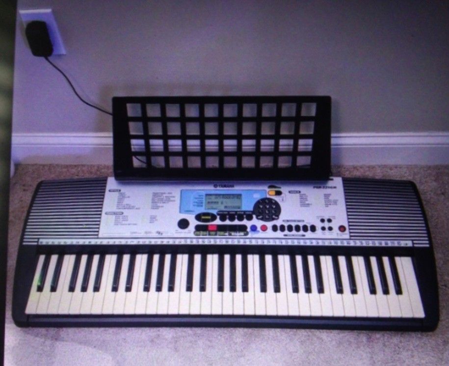 Electronic Keyboard Yamaha