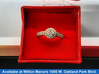 Women's Ring - Yellow Gold 10k (.417) 4.2 grams Size 10