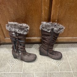 Groove Women’s Boots 