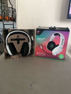 PDP AIRLITE PRO WIRELESS Gaming Headset White Xbox Series X|S One Windows