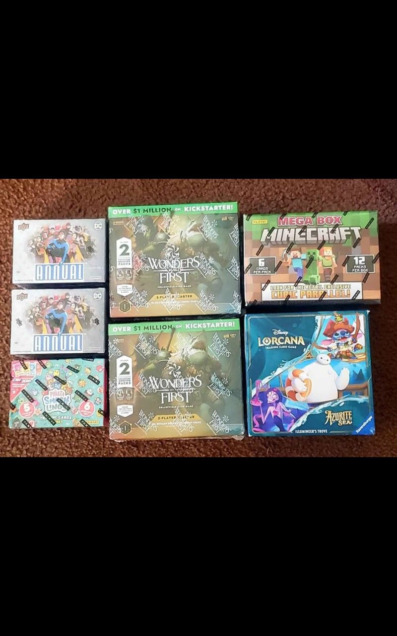 LOT OF MINECRAFT, LORCANA, DC COMICS ANNUAL, WORLD OF THE FIRST & SMASHLINGS BOXES